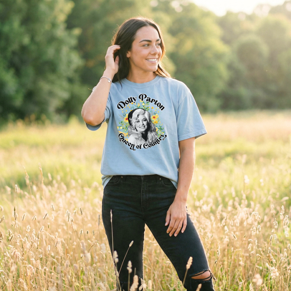Dolly Parton "Queen of Country" Tee