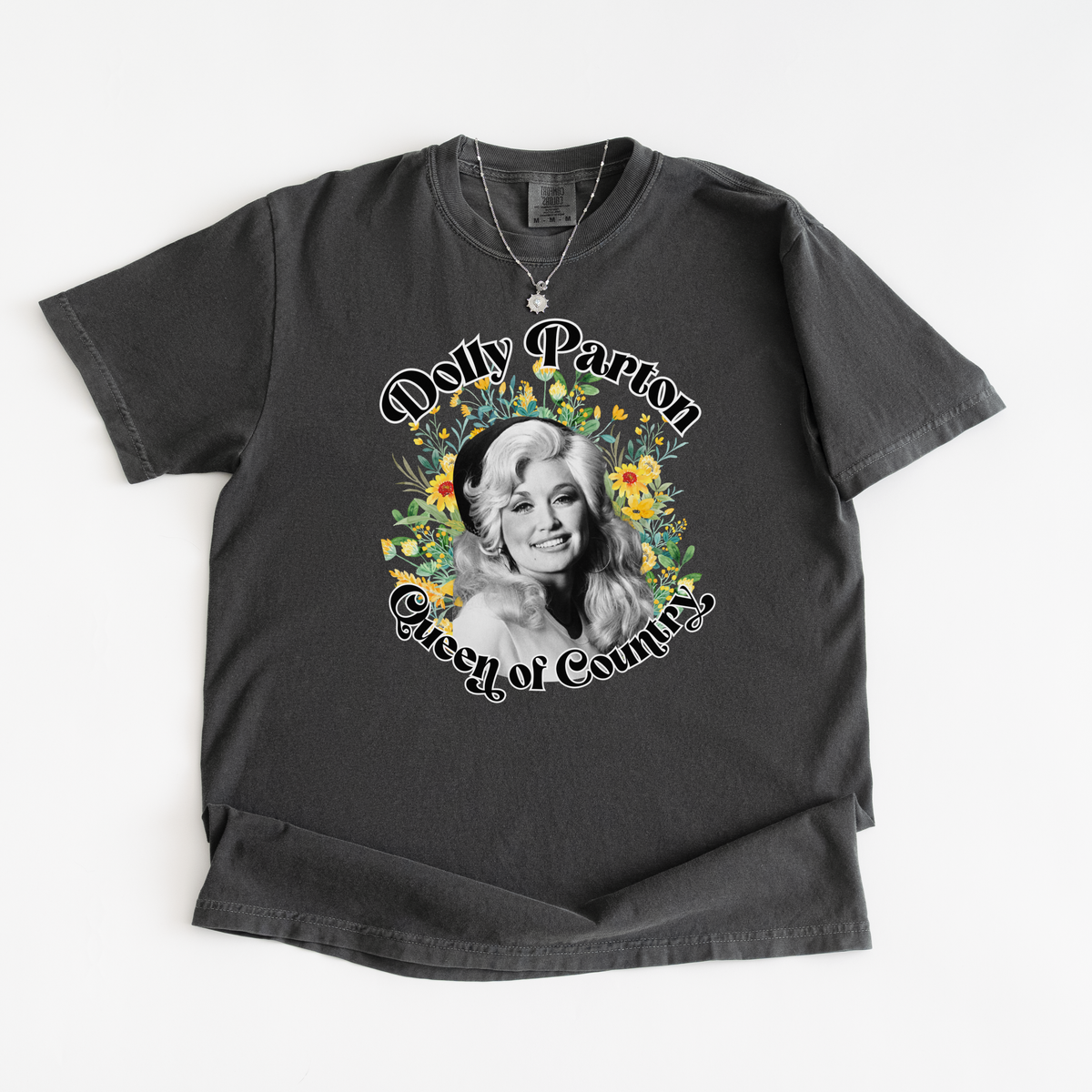 Dolly Parton "Queen of Country" Tee