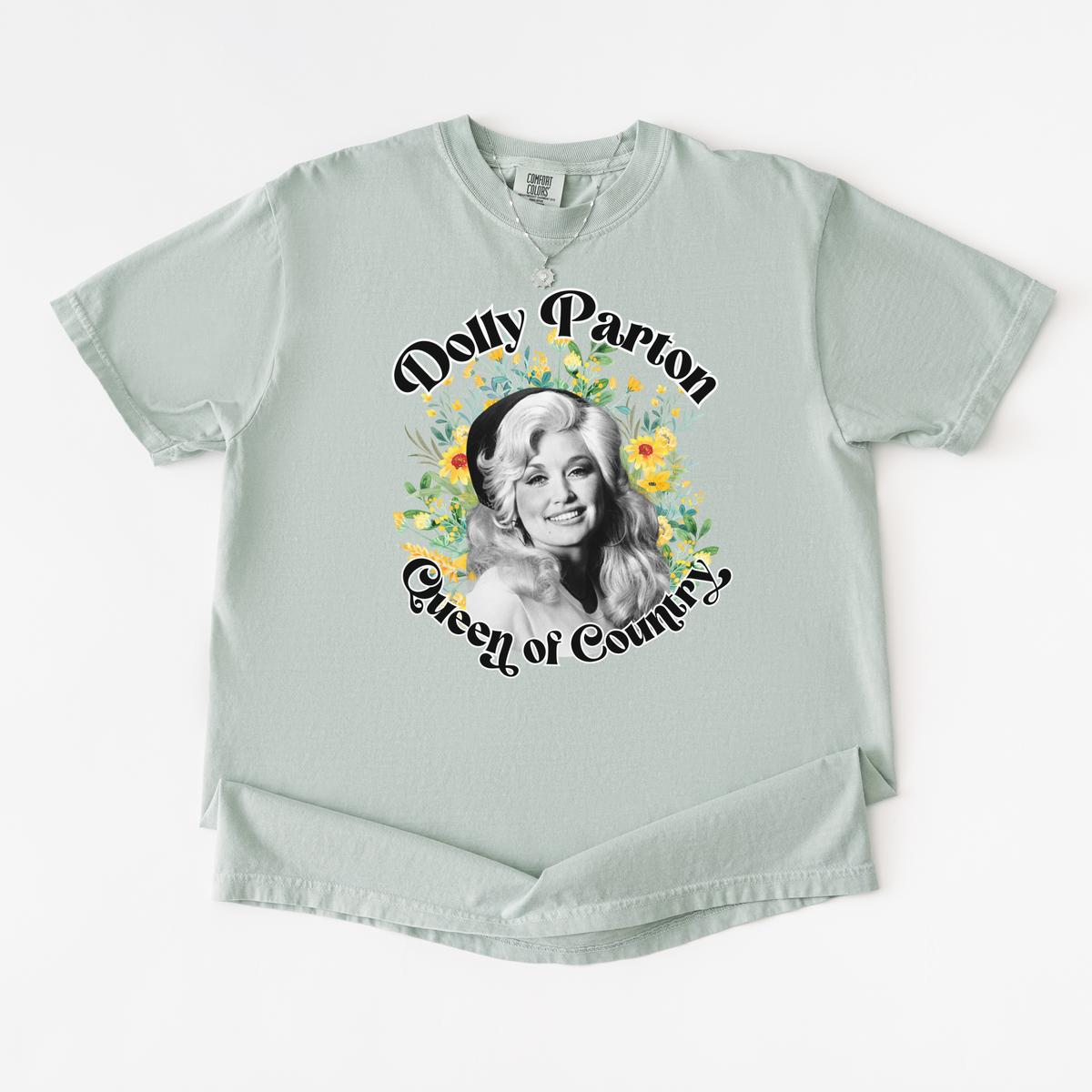 Dolly Parton "Queen of Country" Tee
