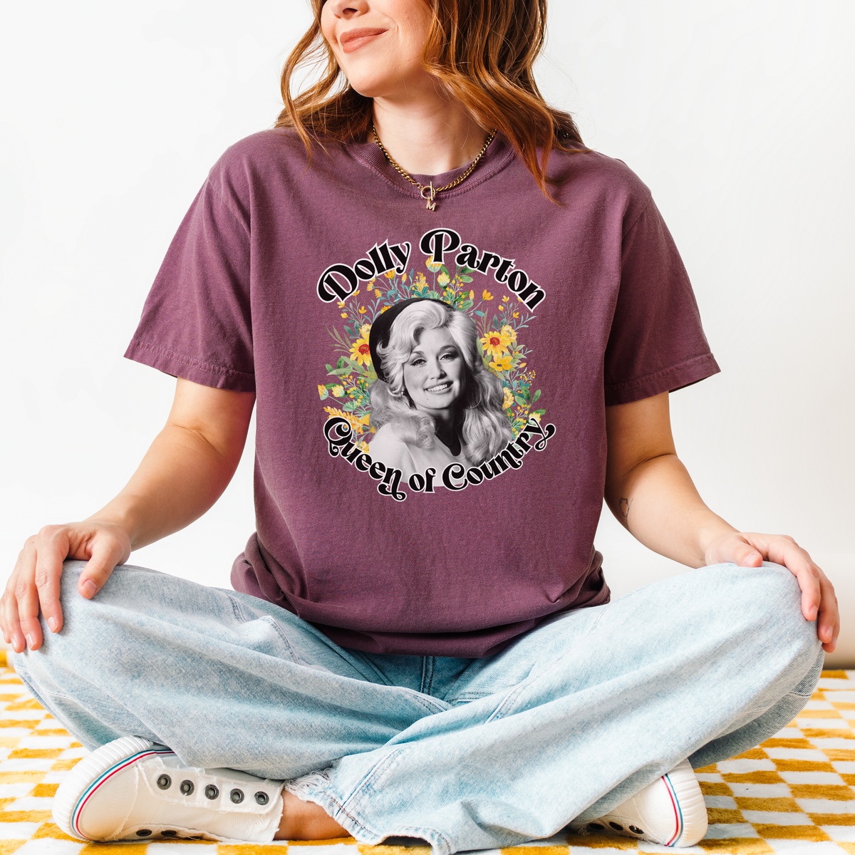 Dolly Parton "Queen of Country" Tee
